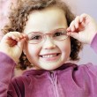 Tìm hiểu chung về bệnh cận thị ở trẻ em, tim hieu chung ve benh can thi o tre em